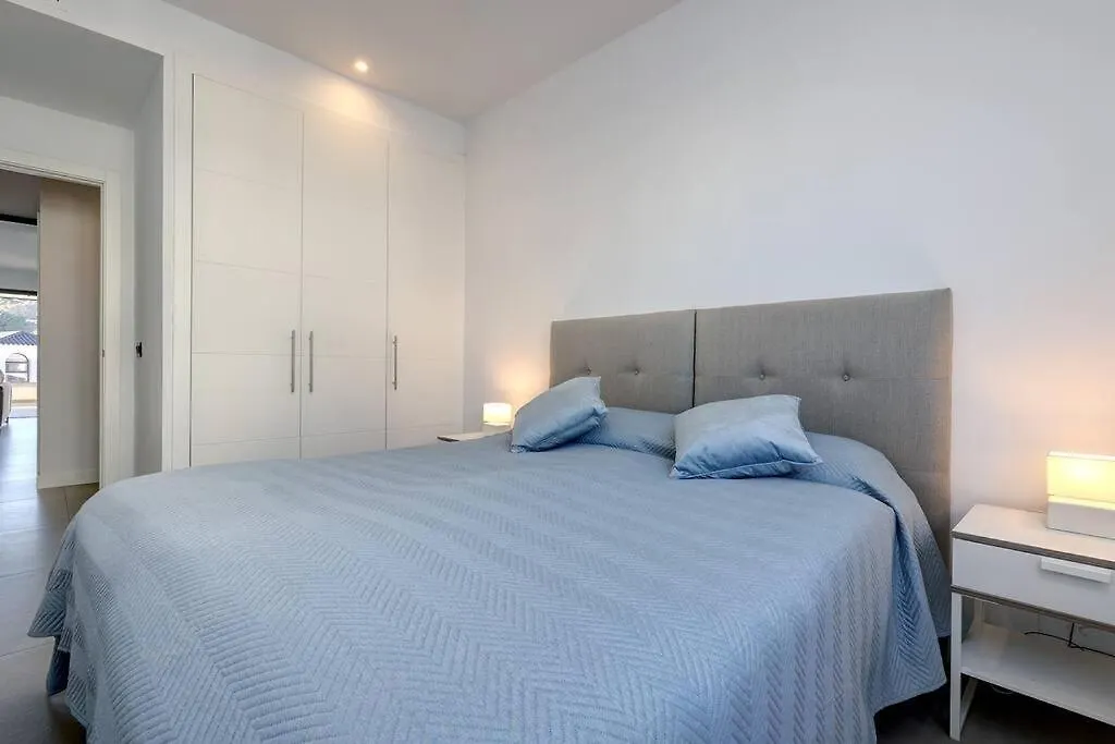 Elegant Two Bedroom Apartment At Estepona Hills!