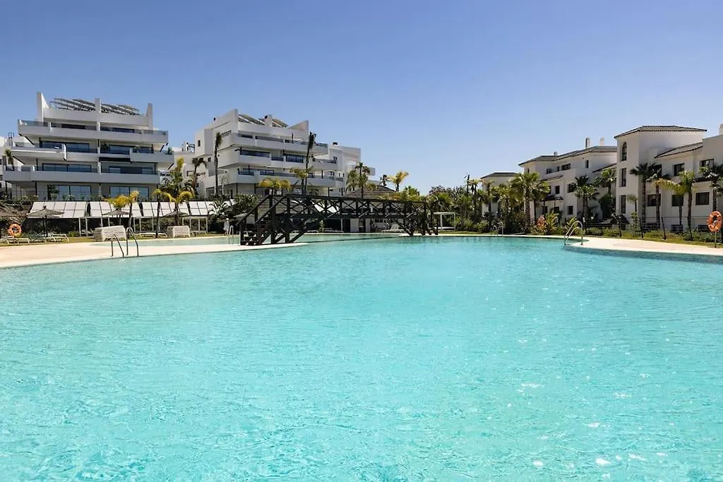 Elegant Two Bedroom Apartment At Estepona Hills! 0*,