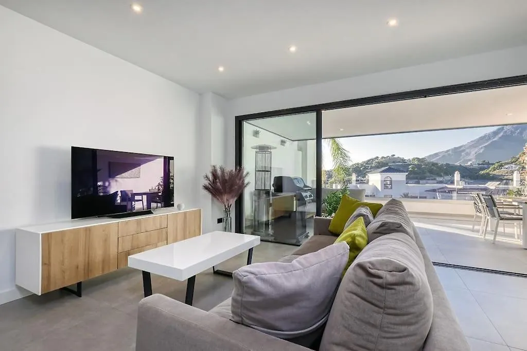 Elegant Two Bedroom Apartment At Estepona Hills!
