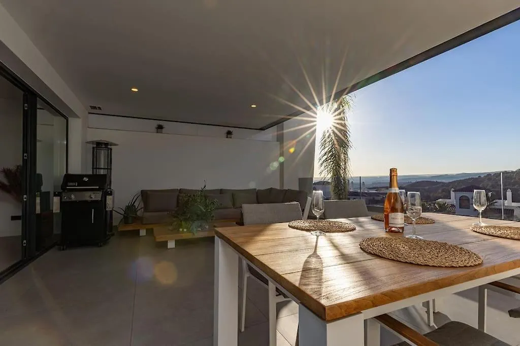 Elegant Two Bedroom Apartment At Estepona Hills!
