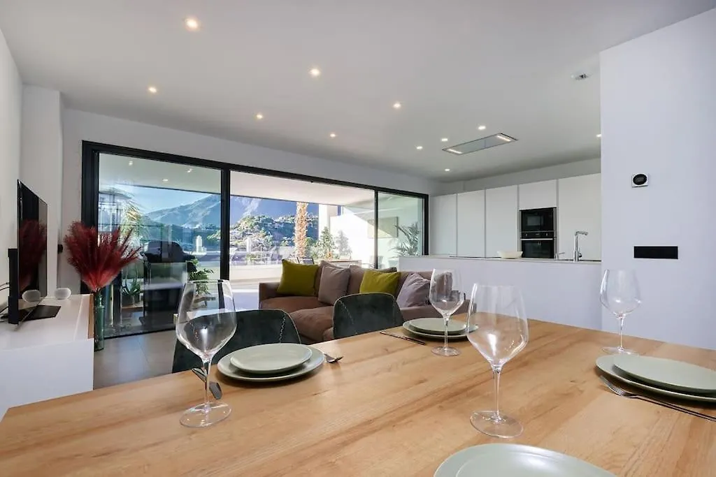 Elegant Two Bedroom Apartment At Estepona Hills!